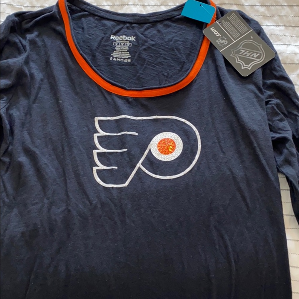 NWT women’s flyers long sleeve T-shirt
